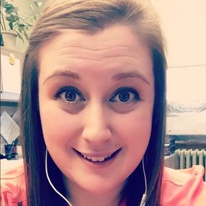 Meet your Posher, Cayla